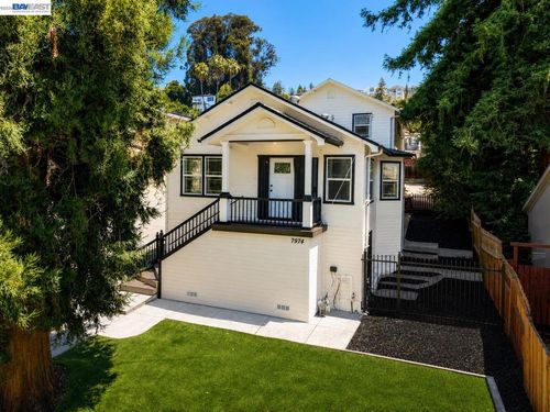 7974 Hillmont Dr, Oakland, CA, 94605-3521 | Card Image