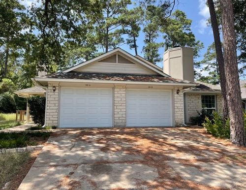 b-110 N Kanaio Dr, Bastrop, TX, 78602-6354 | Card Image
