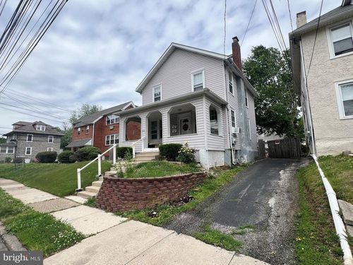 1025 Broad St, COLLINGDALE, PA, 19023-3918 | Card Image