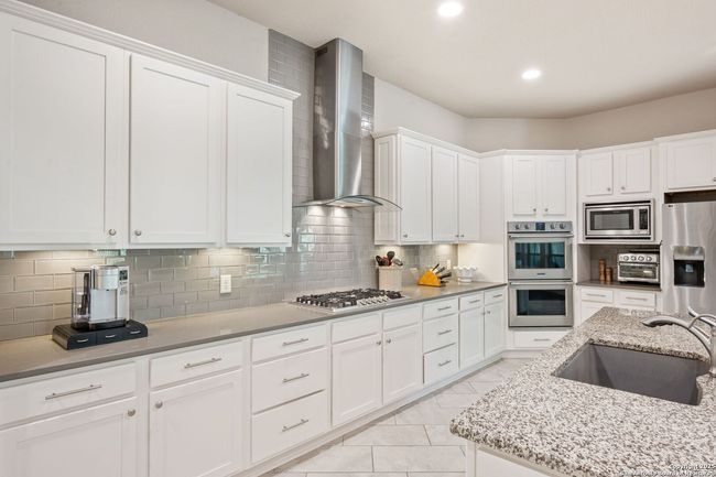 30336 Setterfeld Cir, House other with 4 bedrooms, 5 bathrooms and null parking in Fair Oaks Ranch TX | Image 13