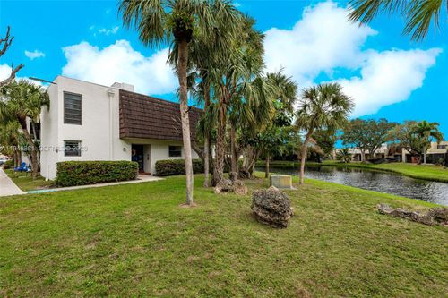 1501-1501 Nw 90th Way, Pembroke Pines, FL, 33024-4624 | Card Image