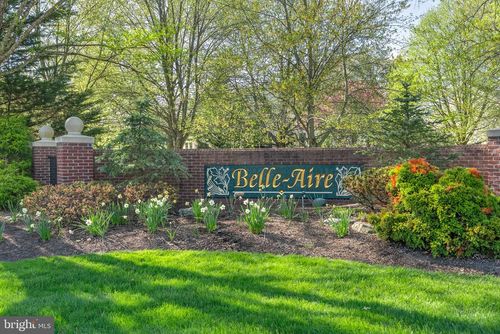 200 Victoria Ct, Maple Glen, PA, 19002-2870 | Card Image