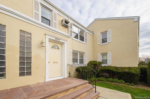 54b-251 71st Rd, Bellerose, NY, 11426-2736 | Card Image