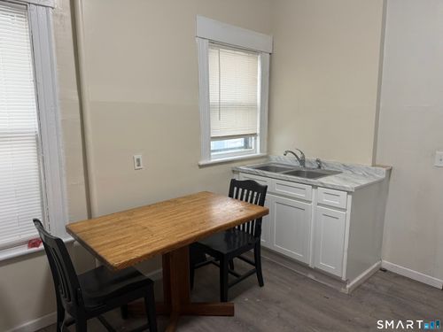 1269 Park Ave, Bridgeport, CT, 06604-3063 | Card Image