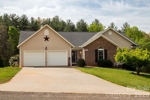 36-611 Briar Creek Dr, North Wilkesboro, NC, 28659-8175 | Card Image