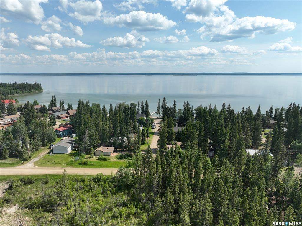 Land in Candle Lake 4