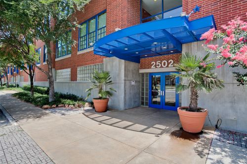 apt-322-2502 Live Oak St, Dallas, TX, 75204-5609 | Card Image