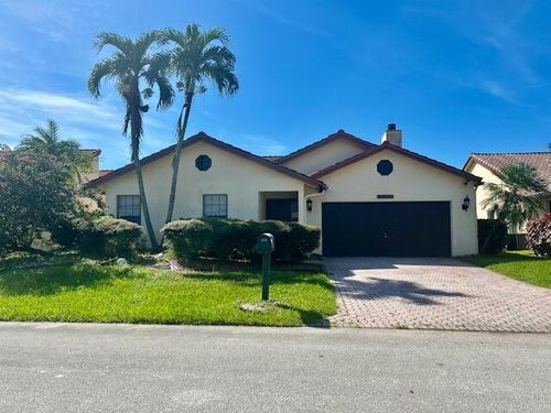 7045-7045 Golf Pointe Circle, Tamarac, FL, 33321 | Card Image