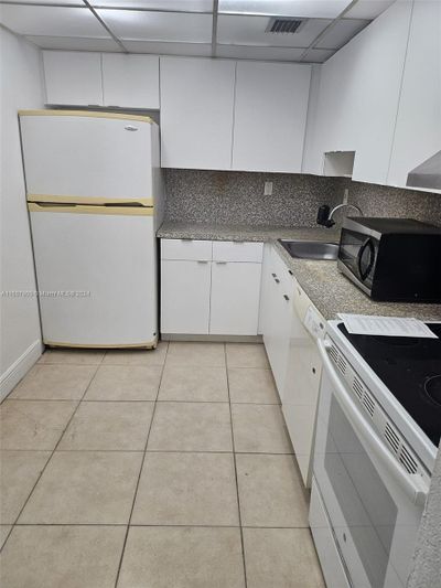 527 - 1805 Sans Souci Blvd, Condo with 1 bedrooms, 1 bathrooms and null parking in North Miami FL | Image 2