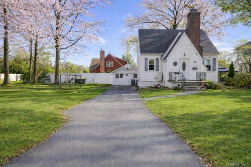 71 Longfellow St, Hartsdale, NY, 10530-1050 | Card Image