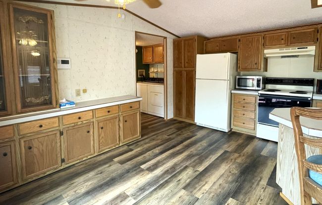 Kitchen | Image 26