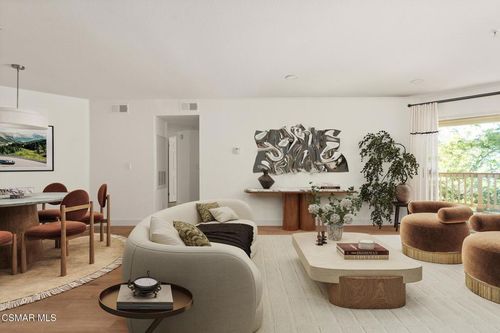 tl210-697 Sutton Crest Trl, Oak Park, CA, 91377-5657 | Card Image