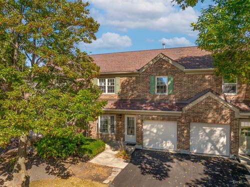 915 Carlisle Ave, Westmont, IL, 60559-2688 | Card Image