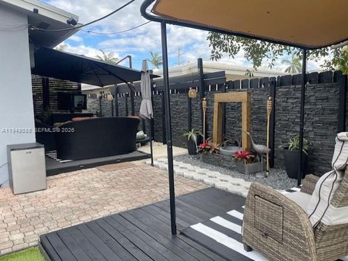 5821 Ne 18th Ave, Fort Lauderdale, FL, 33334-6053 | Card Image