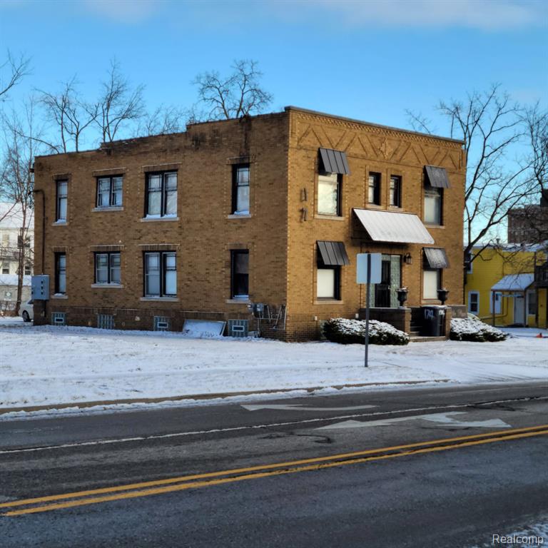 Pike St, Pontiac, MI 48341