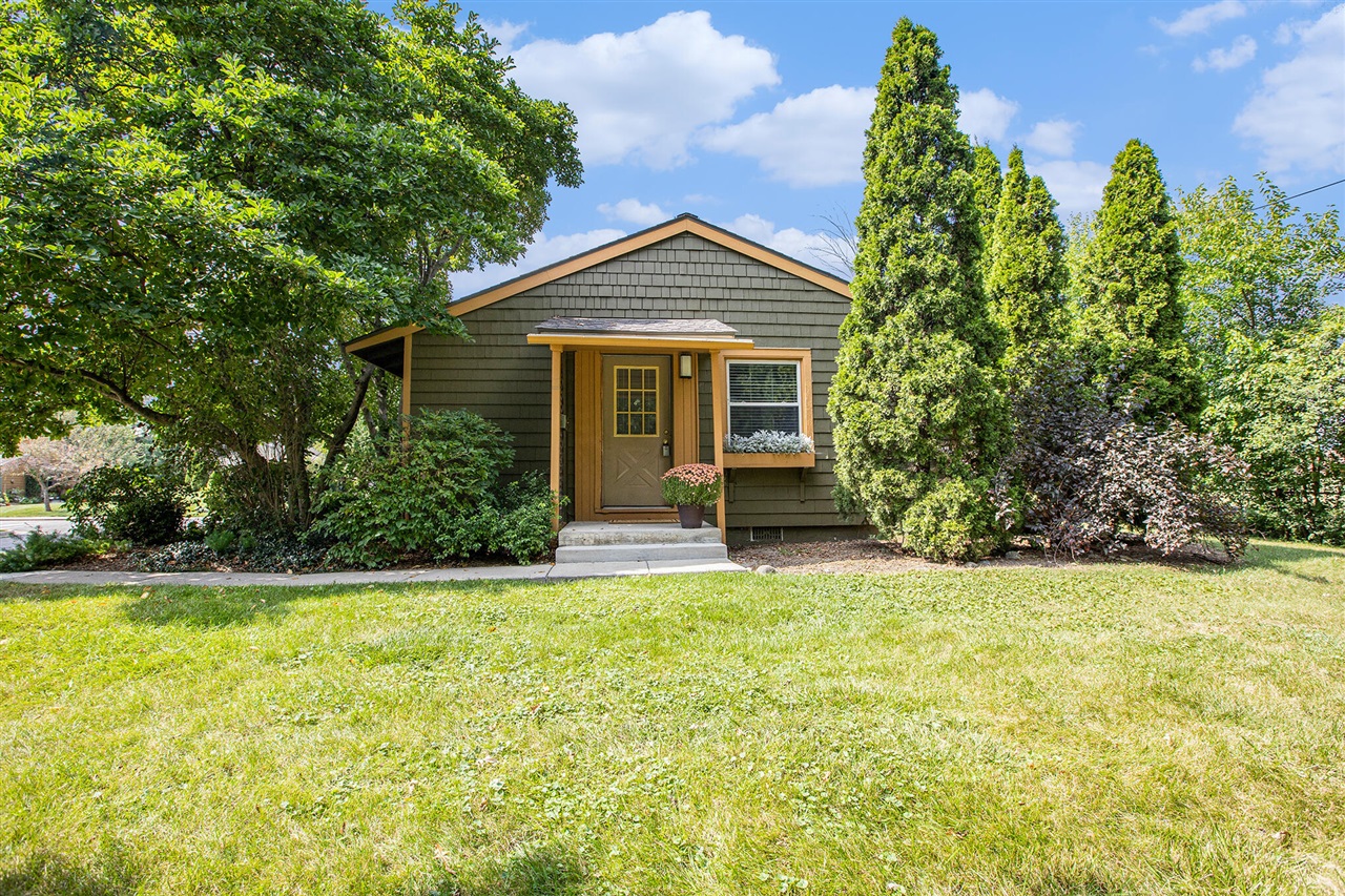 Oakwood St, Ann Arbor, MI 48104