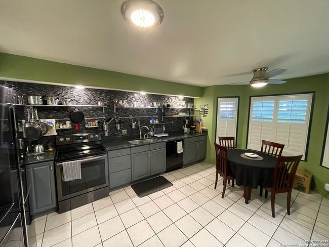 APT-302 - 7711 Callaghan Rd, Townhouse with 3 bedrooms, 3 bathrooms and null parking in San Antonio TX | Image 8