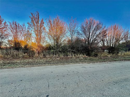  Old Shamrock Highway, Drumright, OK, 74030 | Card Image