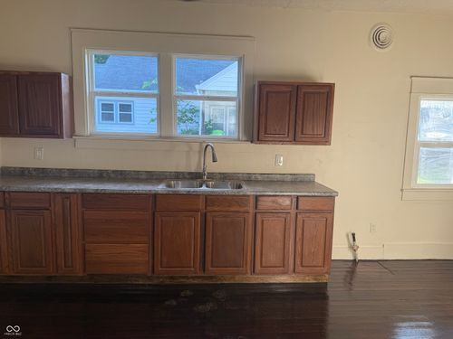 608 Wallace Ave, Crawfordsville, IN, 47933-3466 | Card Image