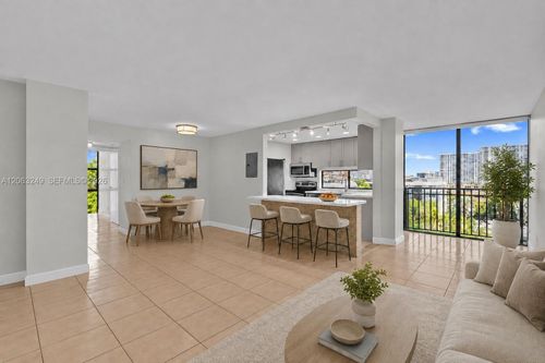 705-17021 N Bay Road, Sunny Isles Beach, FL, 33160 | Card Image