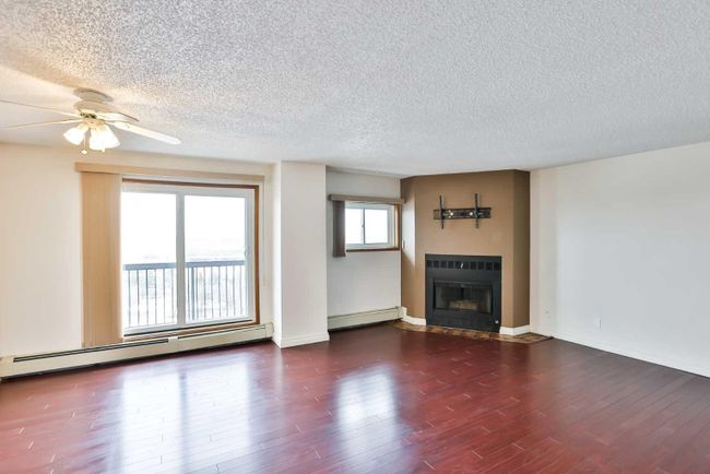 924 - 21 Berkeley Place W, Home with 2 bedrooms, 1 bathrooms and 1 parking in Lethbridge AB | Image 10