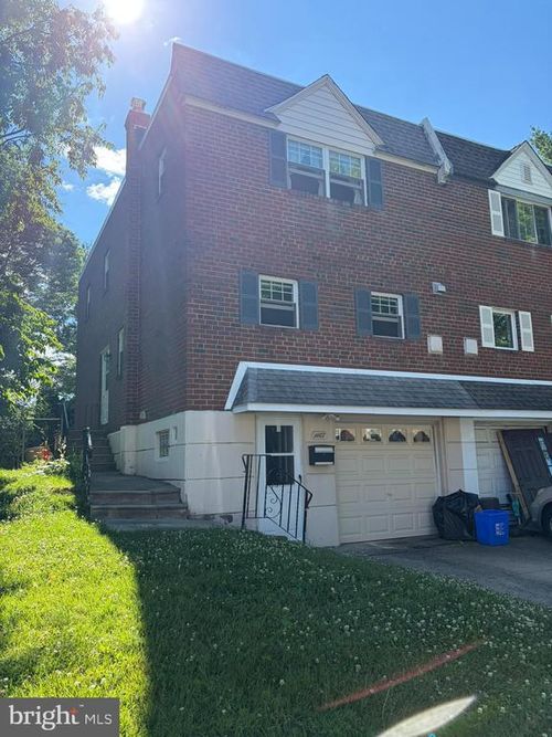 11107 Ridgeway St, PHILADELPHIA, PA, 19116-2751 | Card Image