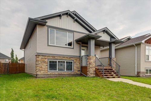 13 Rogers Rd, Sylvan Lake, AB, T4S0J8 | Card Image