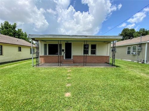 1007 Falls St, Lake Charles, LA, 70601-8707 | Card Image