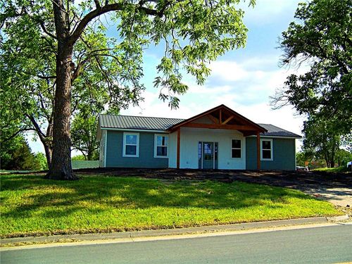 163 N 2nd St, Union Star, MO, 64494-7126 | Card Image