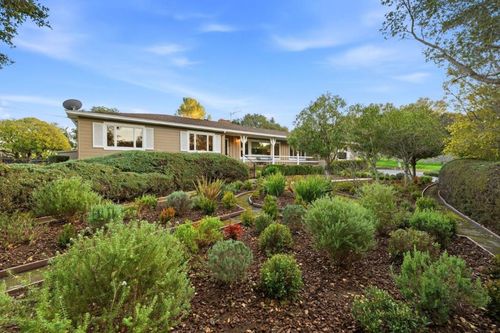 135 Harcross Rd, Woodside, CA, 94062-2315 | Card Image