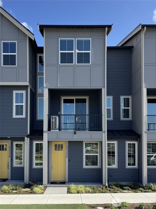14-23340 Franklin Cir, Black Diamond, WA, 98010-9520 | Card Image