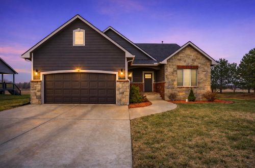 4702 N Emerald Ct, Maize, KS, 67101-8701 | Card Image