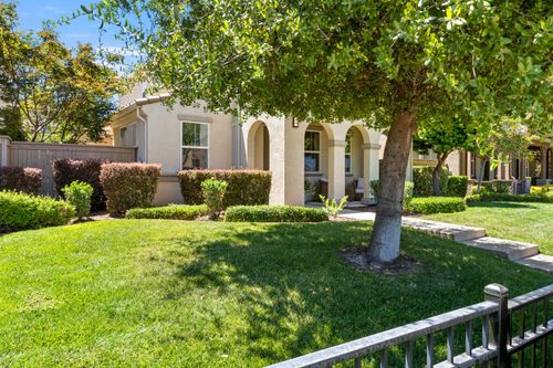 1732 Parkway Dr N, Folsom, CA, 95630-7393 | Card Image
