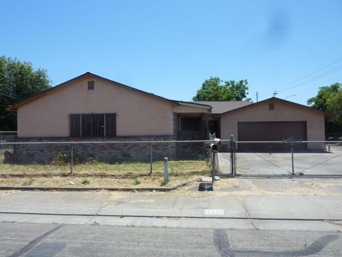 1420 Michael Ave, Stockton, CA, 95206-3527 | Card Image