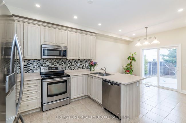 5 Nadmarc Crt, House other with 7 bedrooms, 4 bathrooms and 5 parking in Angus ON | Image 5