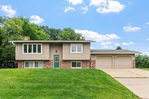 540 4th St E, Wanamingo, MN, 55983-1431 | Card Image