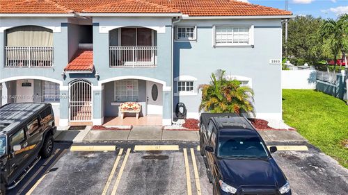 12-2860 W 80th St, Hialeah, FL, 33018-3895 | Card Image