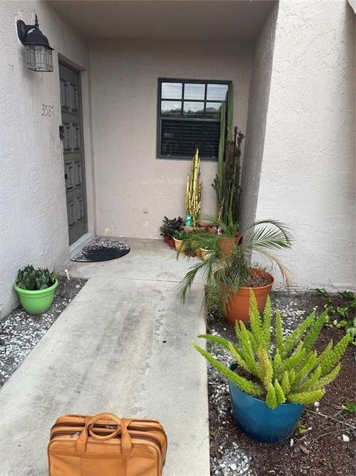 4e-3587 Nw 94th Ave, Sunrise, FL, 33351-6458 | Card Image