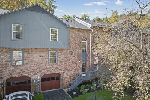 196 Old English Rd, Ross Twp, PA, 15237 | Card Image