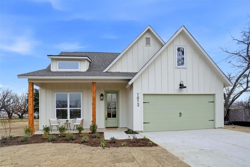 1012 N Oak St, Roanoke, TX, 76262 | Card Image