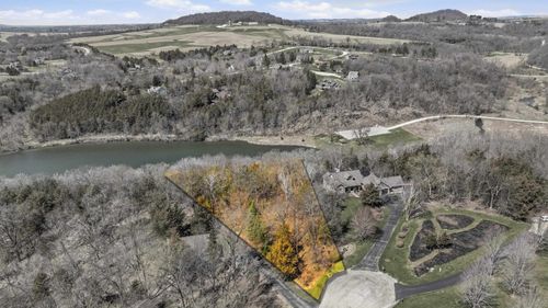 32 Bayward Dr, Galena, IL, 61036-9707 | Card Image