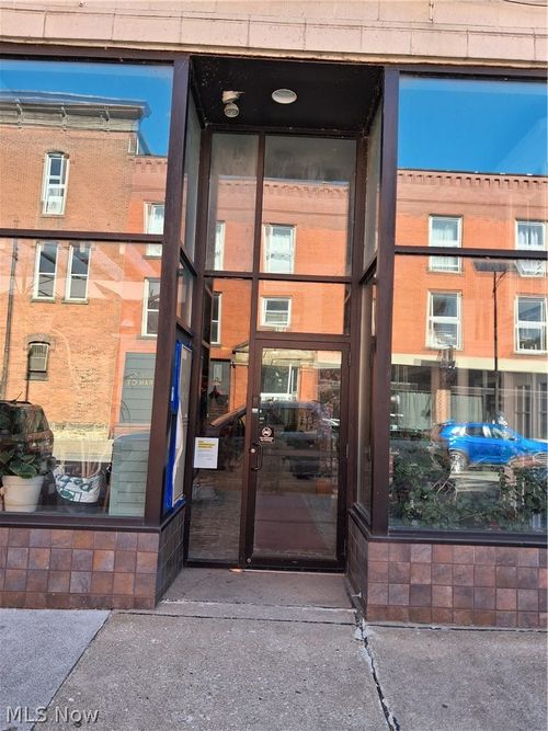 5-610 Broadway, Lorain, OH, 44052-1861 | Card Image