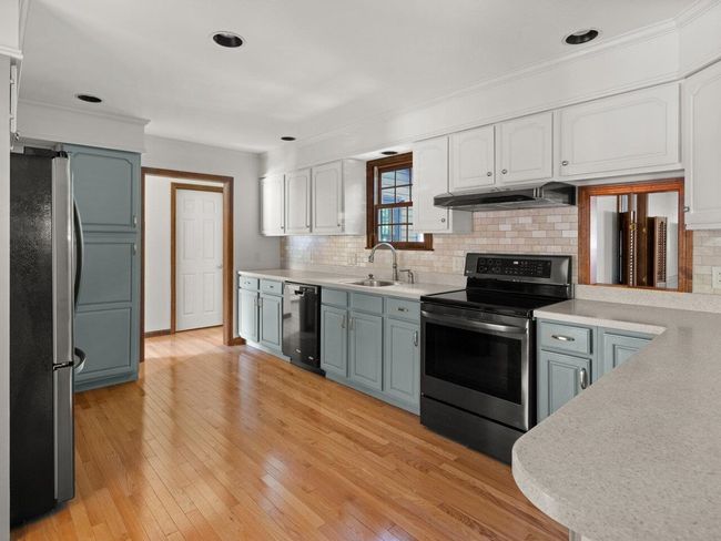 94 Robin Rd, House other with 3 bedrooms, 2 bathrooms and null parking in Colchester VT | Image 6