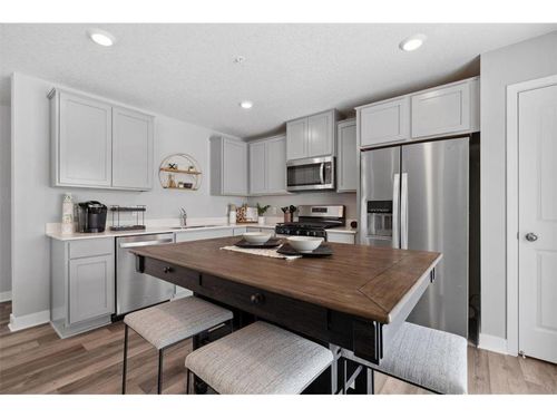 13753 Victoria Meadows Ct, Rosemount, MN, 55068-2962 | Card Image