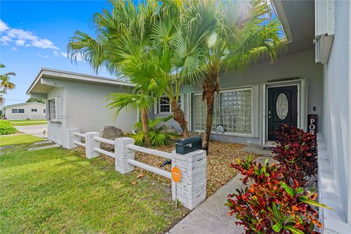 9500 Caribbean Blvd, Cutler Bay, FL, 33189-1555 | Card Image