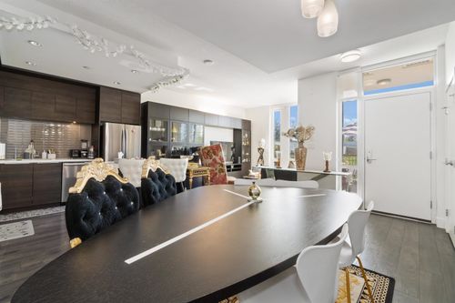 104-1550 Fern St, North Vancouver, BC, V7J0A9 | Card Image