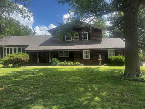 422 Circle Dr, Wellington, KS, 67152-3202 | Card Image