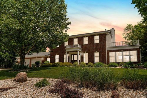 1106 Woodcrest Ln, Kendallville, IN, 46755-2770 | Card Image