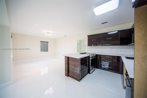 1748 Ne 180th St, North Miami Beach, FL, 33162-1502 | Card Image