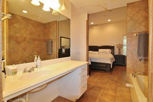 5131 Trail Dust Ln, Home with 2 bedrooms, 2 bathrooms and null parking in Arlington TX | Image 15